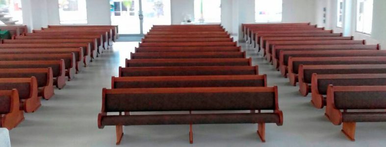 Bancos para Igreja, estofados e modernos